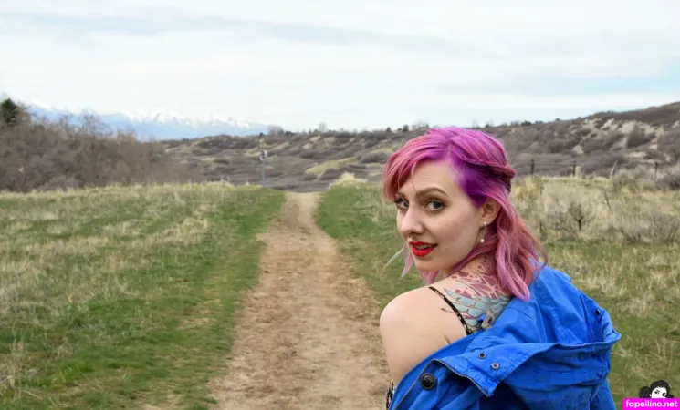 Rosegold OnlyFans Thumbnail #CBEQVhSJfE