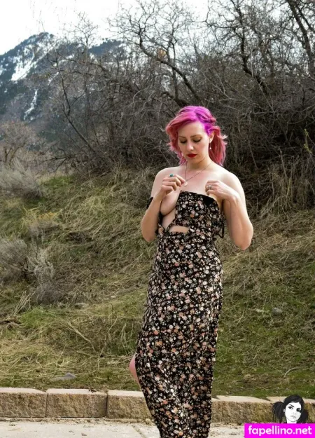 Rosegold OnlyFans Thumbnail #EawsklJPzF