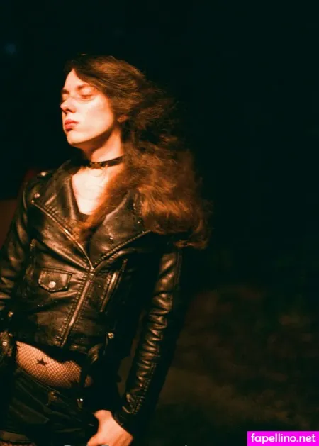 Rosegoldember OnlyFans Thumbnail #caPXoiYrta