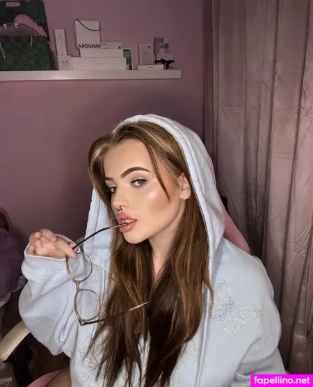 Roselin De OnlyFans Thumbnail #R1rd6NBytB