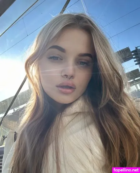 Roselin De OnlyFans Thumbnail #kzlA1C9rTk