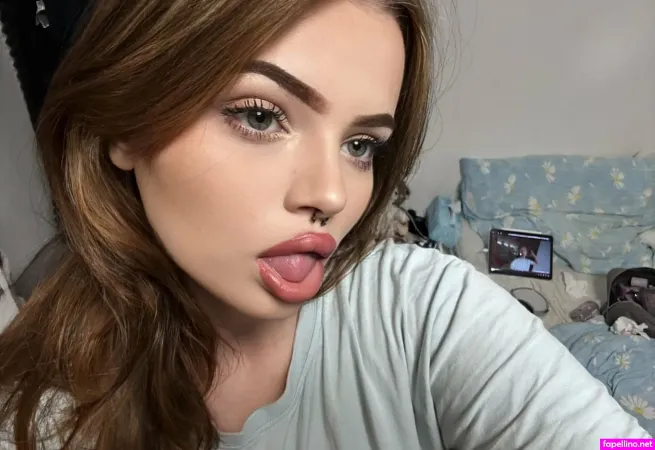 Roselin De OnlyFans Thumbnail #uKYEBF7alp