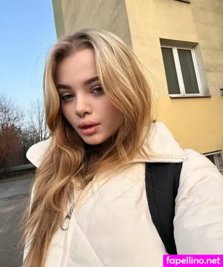 Roselinde OnlyFans Thumbnail #P7Y3WWFRDd