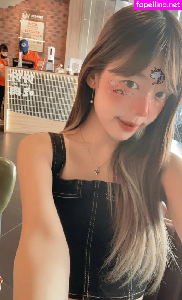roselle888, roselmoral888 Nude Leaked OnlyFans Photo #1LwXT9Iw5q