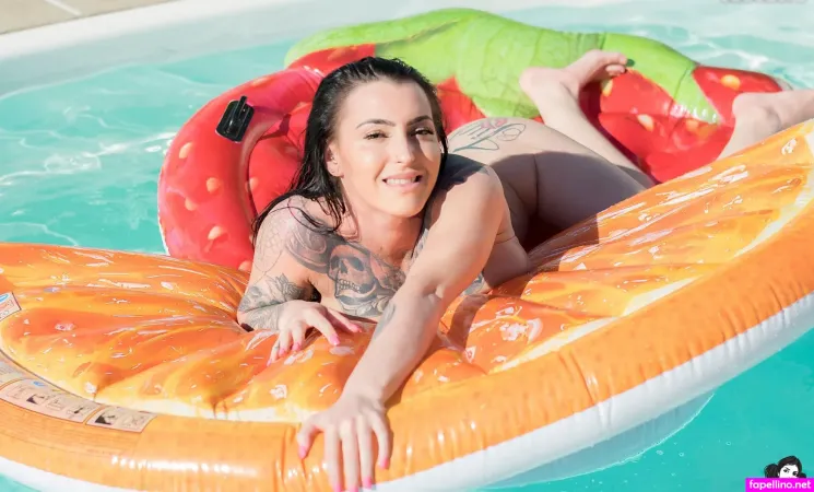 Roselynesimone OnlyFans Thumbnail #TiP7Hy3EyX