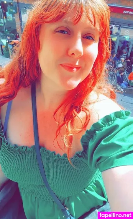 Rosemariemoon OnlyFans Thumbnail #OfQDqqY8EL