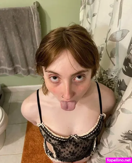 Rosemarlunaxx OnlyFans Thumbnail #1NoyFYhfIv