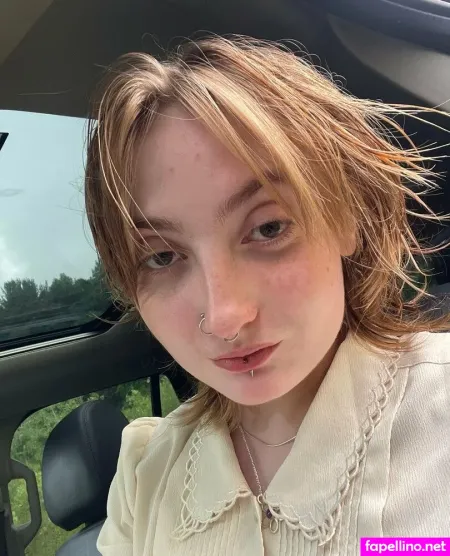 Rosemarlunaxx OnlyFans Thumbnail #p6y4HPVg3E