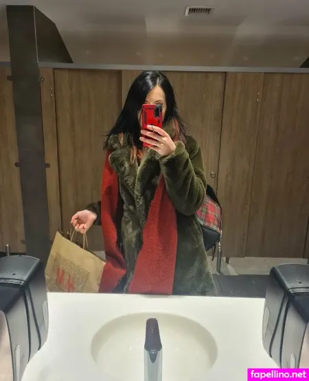 Rosemoonxox OnlyFans Thumbnail #HsbpCc1Vcf