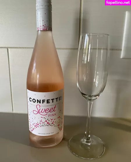 Roseredwood OnlyFans Thumbnail #nrmVn4vqBH