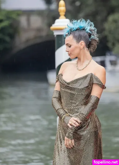 Rosevillain OnlyFans Thumbnail #wUELWgmTMb