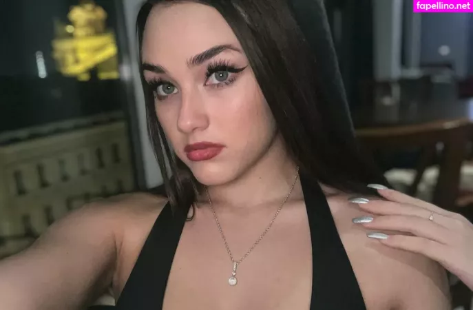 Rosevnvunofficial OnlyFans Thumbnail #DxDygnzltE