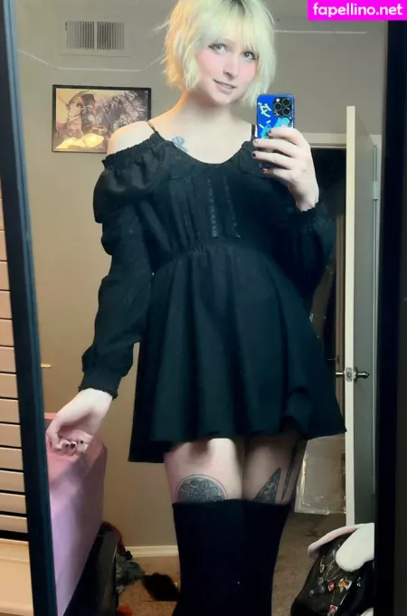 Rosewaltzex OnlyFans Thumbnail #6PnXlrFDxO