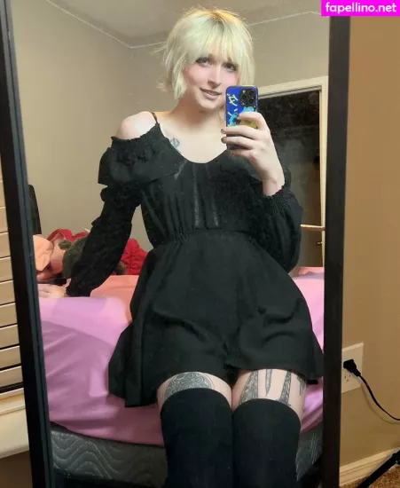 Rosewaltzex OnlyFans Thumbnail #QDcXykngzZ