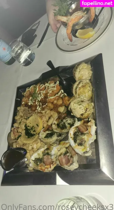 Roseycheeksx3 OnlyFans Thumbnail #NfVyKcGEaR