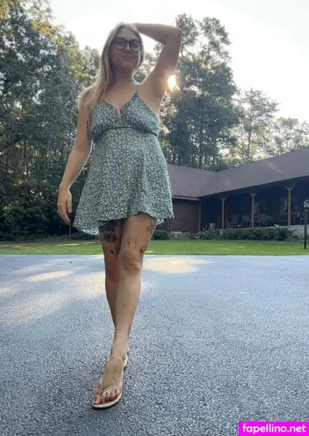 Roseyrey OnlyFans Thumbnail #ds9ShB8zUg