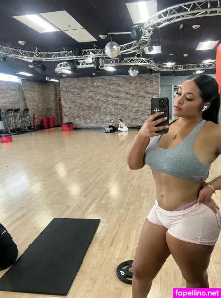 Roseyroyyal OnlyFans Thumbnail #PF23gzf75l