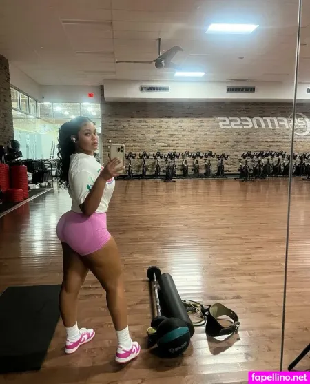 Roseyroyyal OnlyFans Thumbnail #l1Ha3UiBuC
