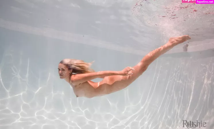 Roshie OnlyFans Thumbnail #CSvv2iI1qJ