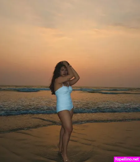 Roshni Walia OnlyFans Thumbnail #chPJk6ZWVX