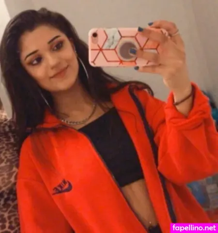 Roshnikxxx OnlyFans Thumbnail #kPJHVJDVyo