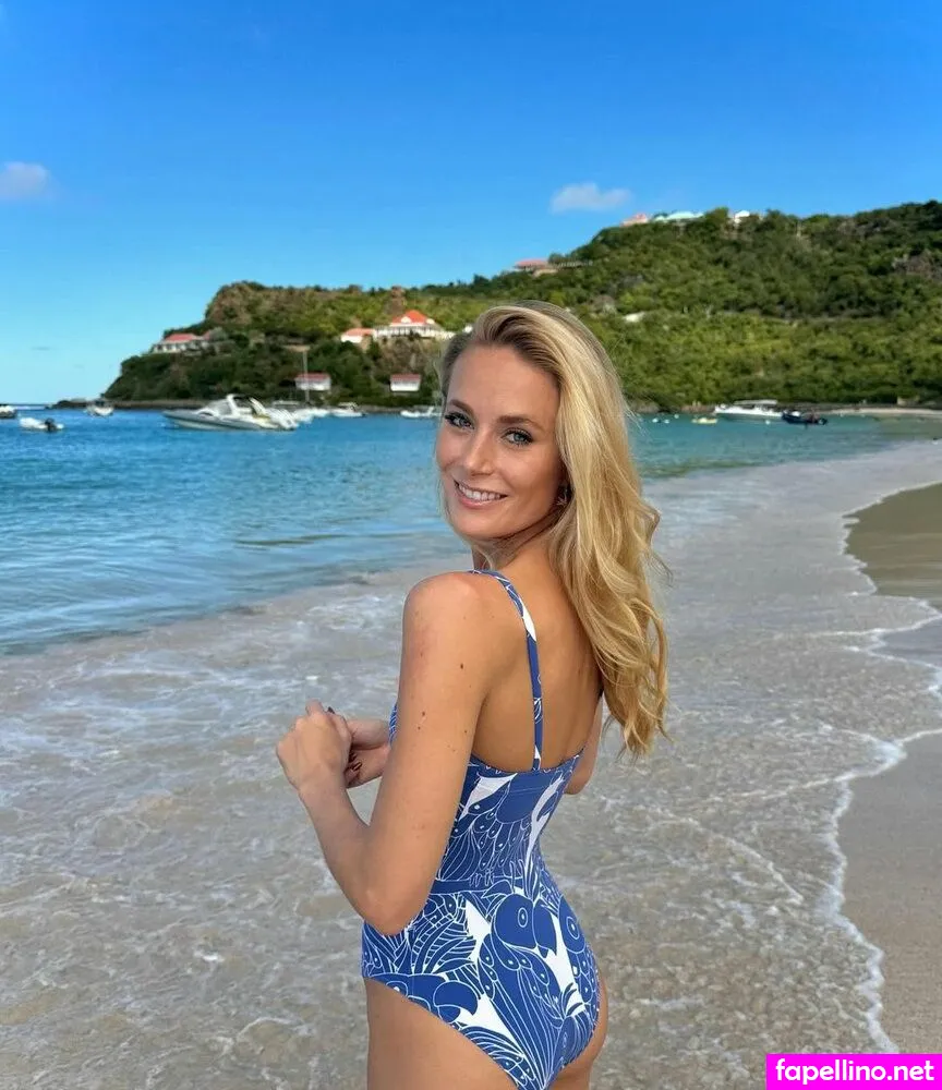 rosi.walden Nude Leaked OnlyFans Photo #3YM667rXeL