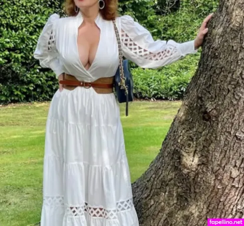 Rosie Apicella OnlyFans Thumbnail #iVKpj9j4GI