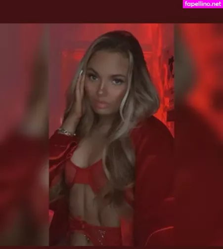 Rosie Applegate OnlyFans Thumbnail #E5z9eXDFJT