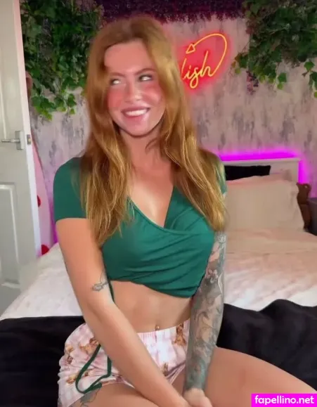 Rosie Baker OnlyFans Thumbnail #9Fyf4rlvWx