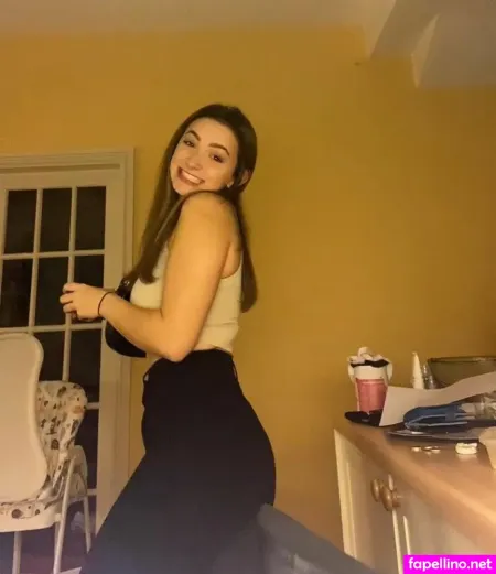 Rosie Bentham OnlyFans Thumbnail #2iKZaaYDlt