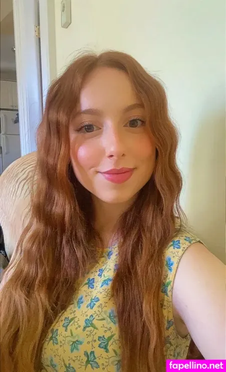 Rosie Fae Main Profile Photo