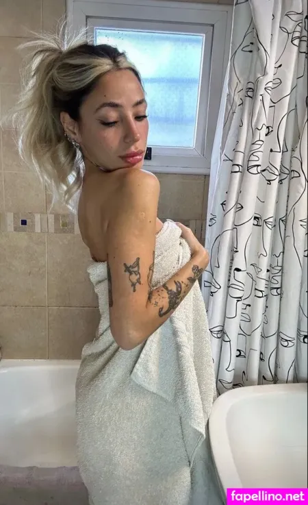 Rosie Haze Main Profile Photo