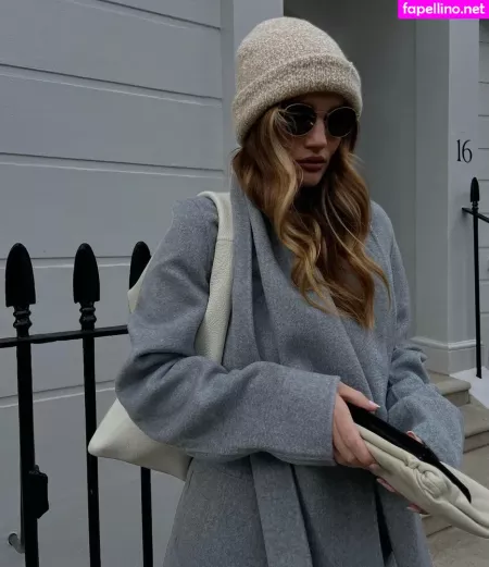 Rosie Huntington Whiteley OnlyFans Thumbnail #Tsjg5mSOQr
