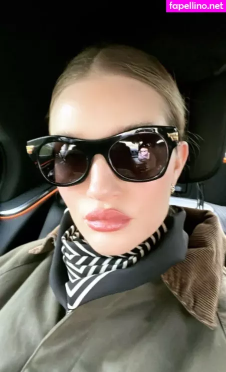 Rosie Huntington Whiteley OnlyFans Thumbnail #ZilI2nb7Hq