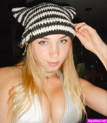 Rosie Jean Ellis OnlyFans Thumbnail #L3M05kTKf5