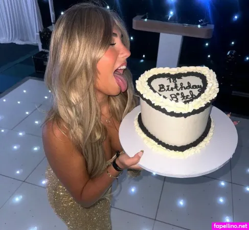 Rosie Mcclelland OnlyFans Thumbnail #xFSdVtdnlN