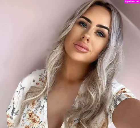 Rosie Rendell OnlyFans Thumbnail #aaaDeVSdLR