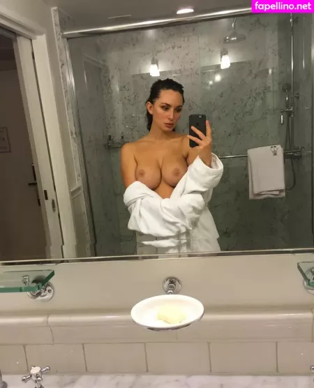 Rosie Roff OnlyFans Thumbnail #5tCFTD8cvj