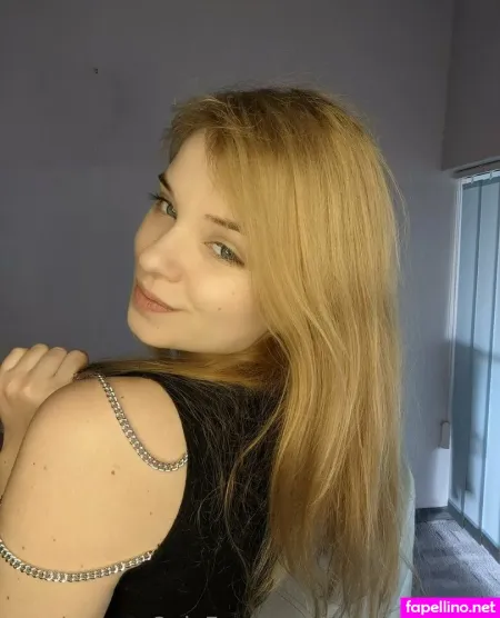 Rosie Wettie 1 OnlyFans Thumbnail #6ltiinbuMW