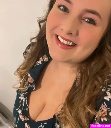 Rosie Wise 1 OnlyFans Thumbnail #dJKZJZFnVb
