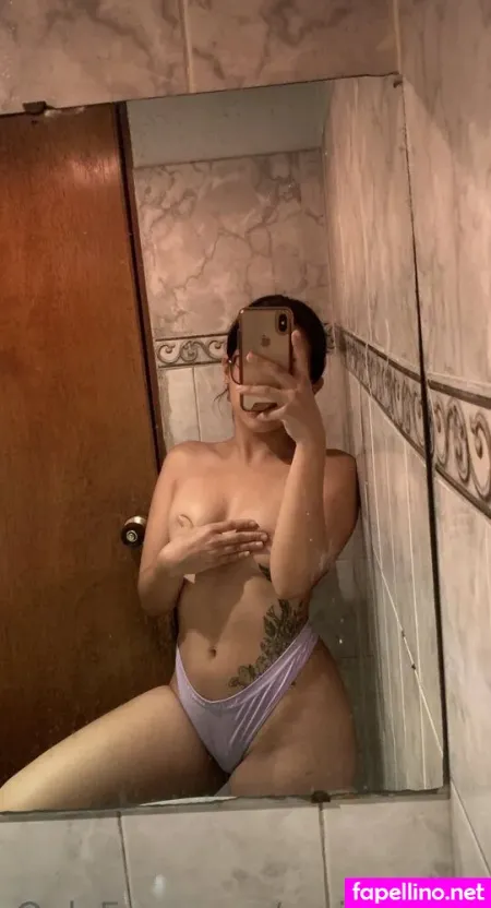 Rosiebaee OnlyFans Thumbnail #4cWyVhaoMF
