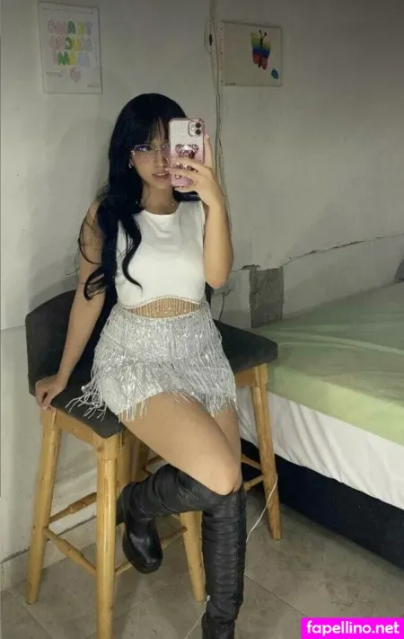 Rosiebaee OnlyFans Thumbnail #DxhnoKps35