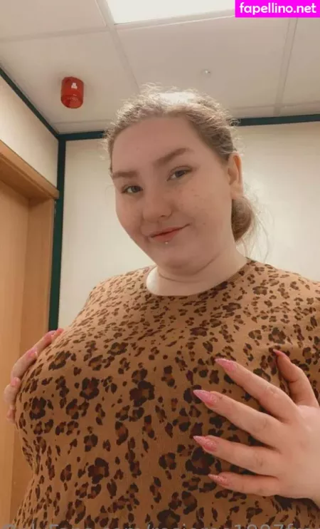 Rosieblossomfree OnlyFans Thumbnail #QGhcpkZDEo