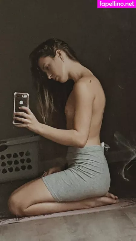 Rosiebones OnlyFans Thumbnail #3C8gF0r6O4