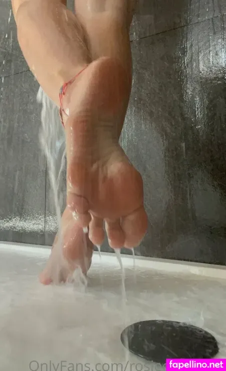 Rosiecheeks33 OnlyFans Thumbnail #M4vXxajw1Y