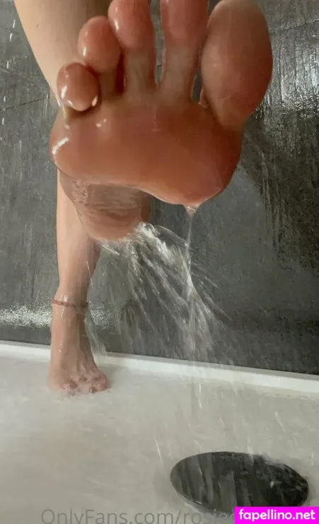 Rosiecheeks33 OnlyFans Thumbnail #PuRQPK5gyV
