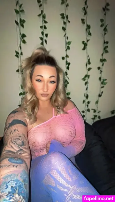 Rosiee Mquinn OnlyFans Thumbnail #aG37UqdAAR