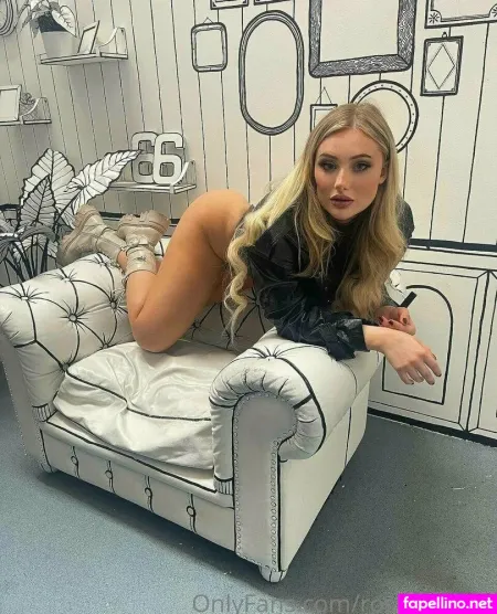 Rosieeharper OnlyFans Thumbnail #J0AQ3XkjWg