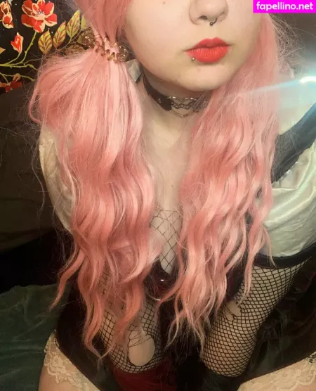 Rosiegrays89 OnlyFans Thumbnail #KYd1dgY3wY