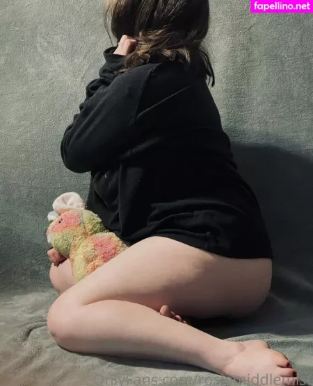 Rosiemiddlemist OnlyFans Thumbnail #DGIfvLE28C